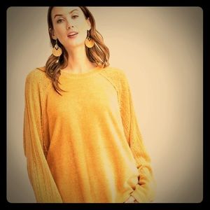 Easel mustard yellow sweater M